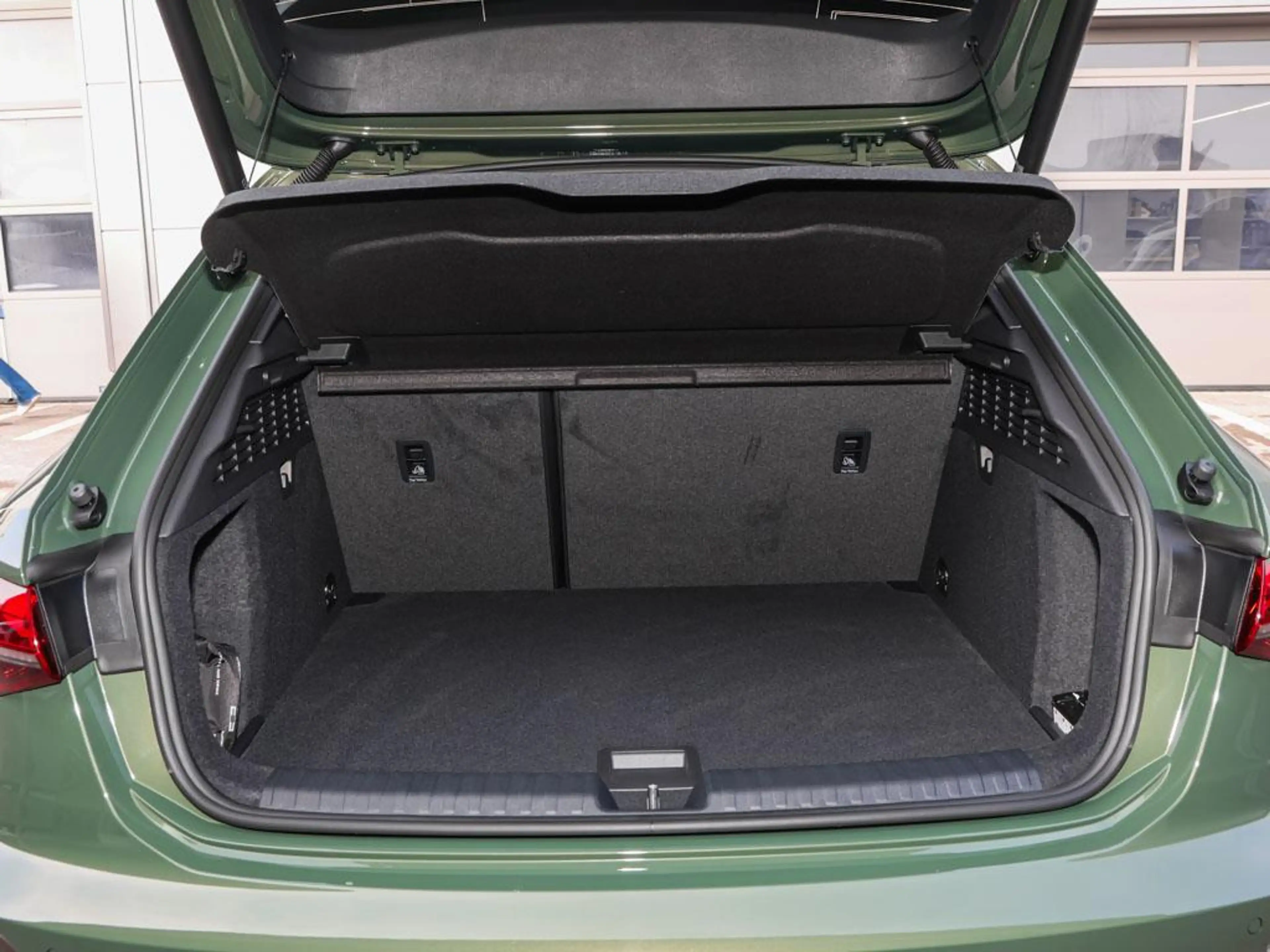 Audi A3 S line TDI S tronic MATRIX-LED+19´ — photo 9