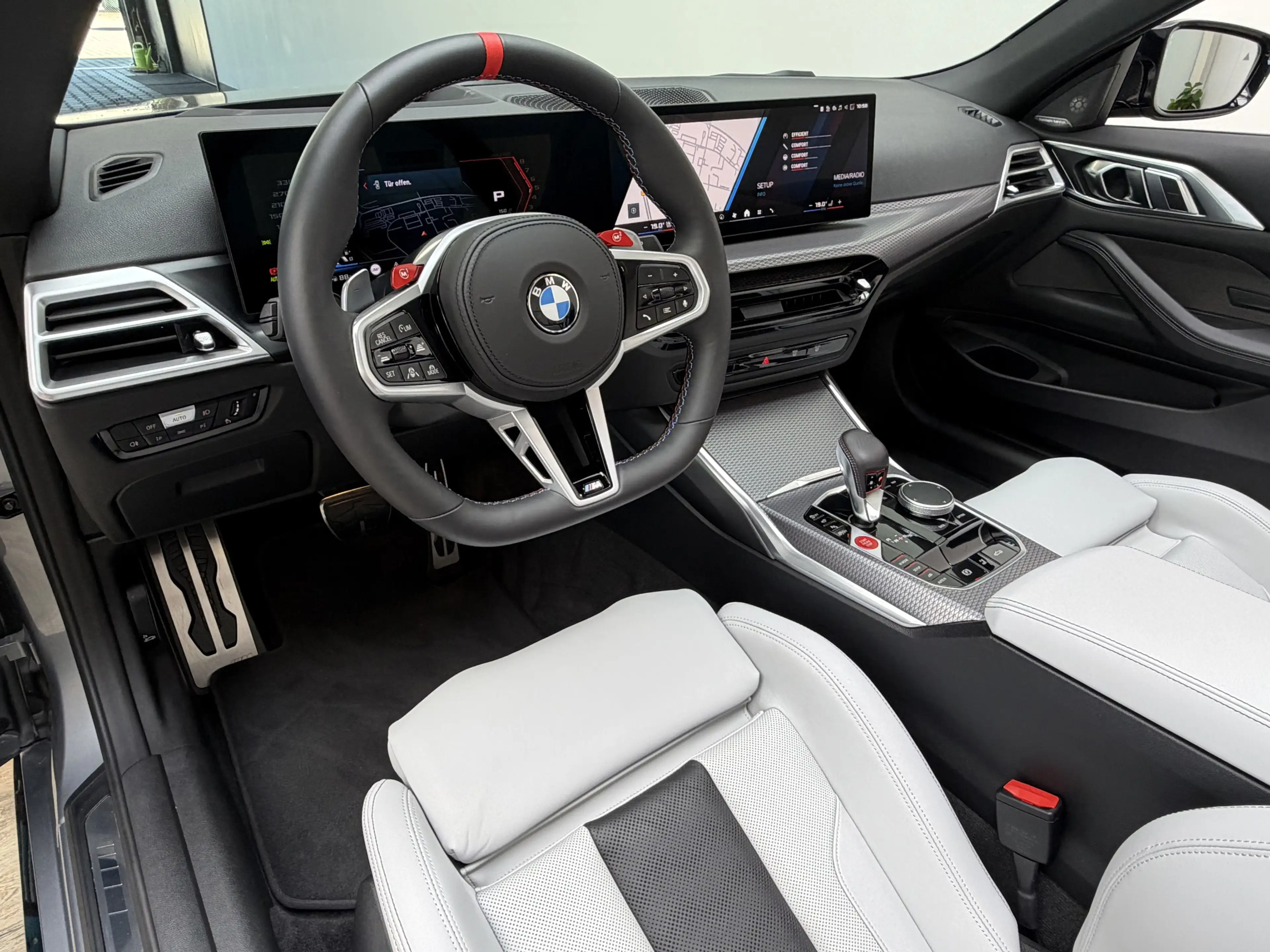 BMW M4 xDrive Comp. Cab. CarbonExt. ACC 360°Ultimate — photo 14