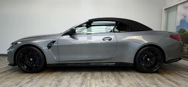 BMW M4 view 9