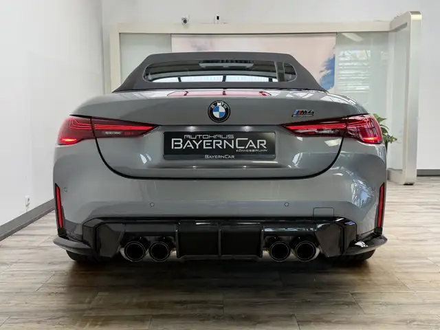 BMW M4 view 11