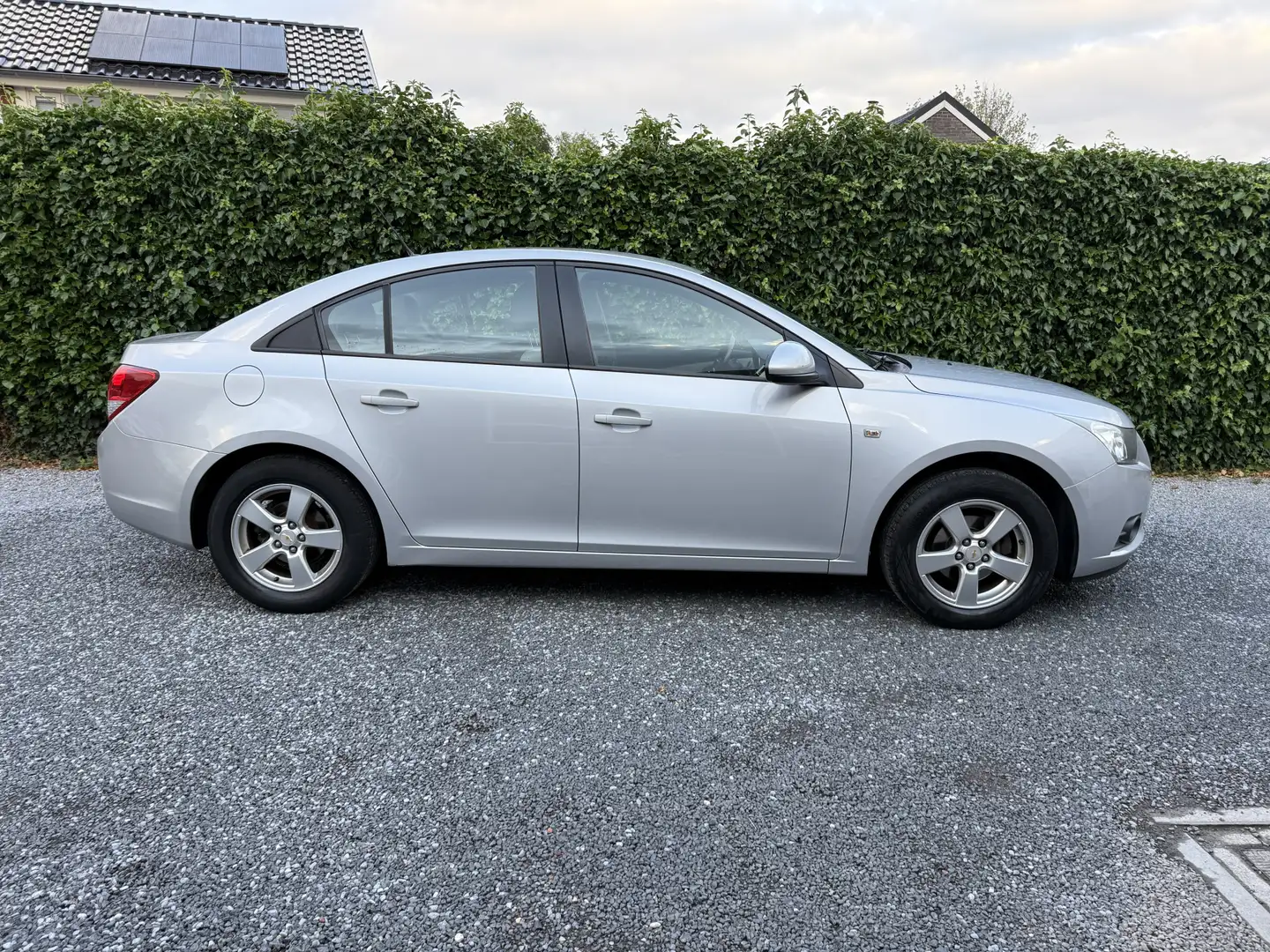 Chevrolet Cruze 1.8 LS | Airco | Cruise Control | Elekt. Ramen | L Grijs - 2