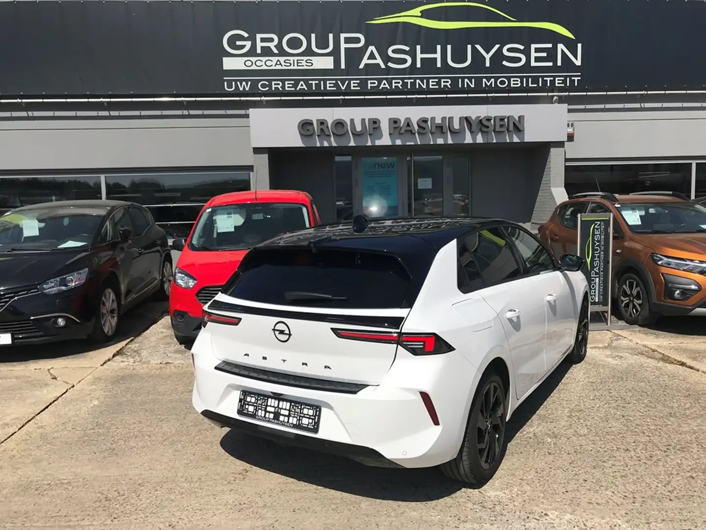 Opel Astra Turbo Start/Stop 1.2cc 130pk Bílá - 2