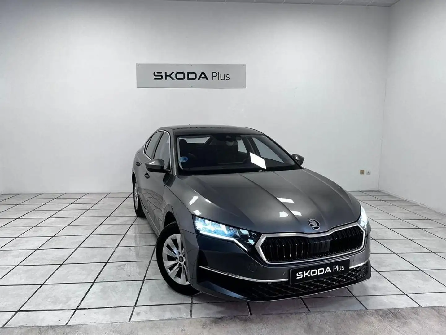 Skoda Octavia 1.5 TSI MHEV Selection DSG7 110kW Gris - 1