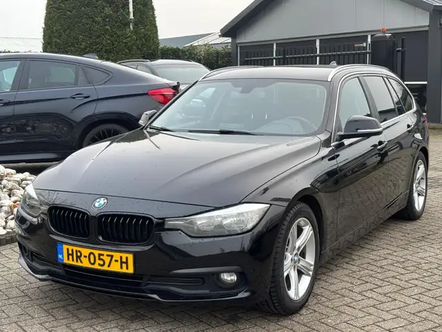 BMW 320 3-serie Touring 320D Automaat Sport 2015 Zwart
