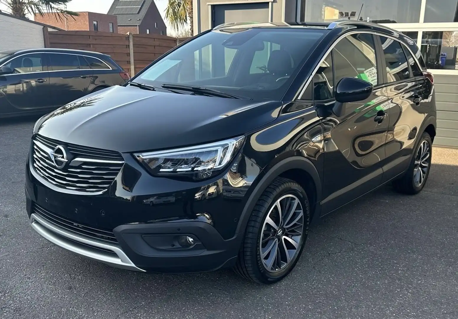 Opel Crossland X 15 CDTI•Ultimate •Leder+Winterpack +Camera +headup Чорний - 2