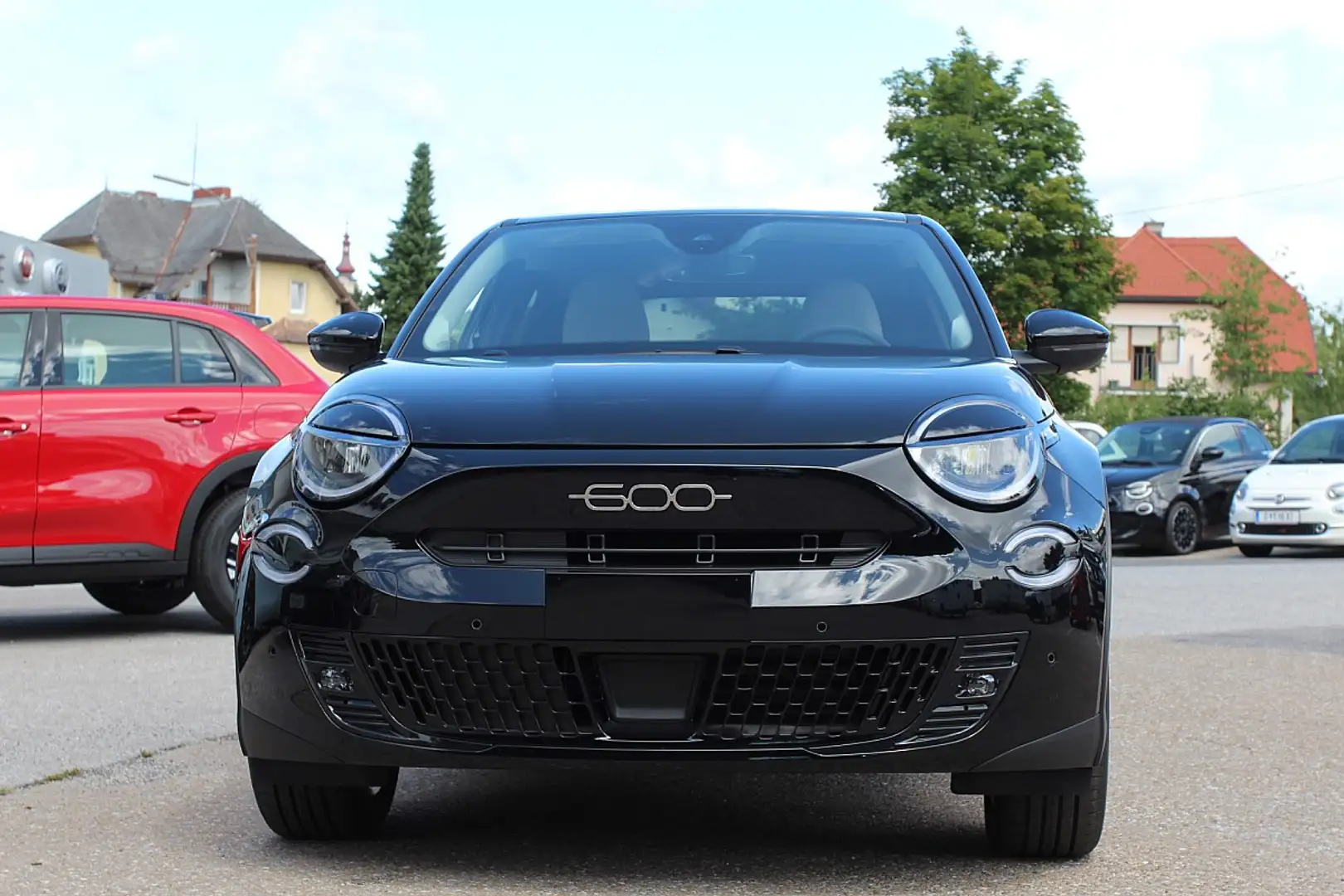 Fiat 600 Hybrid mHEV 110 6-Gang eDCT La Prima Schwarz - 2