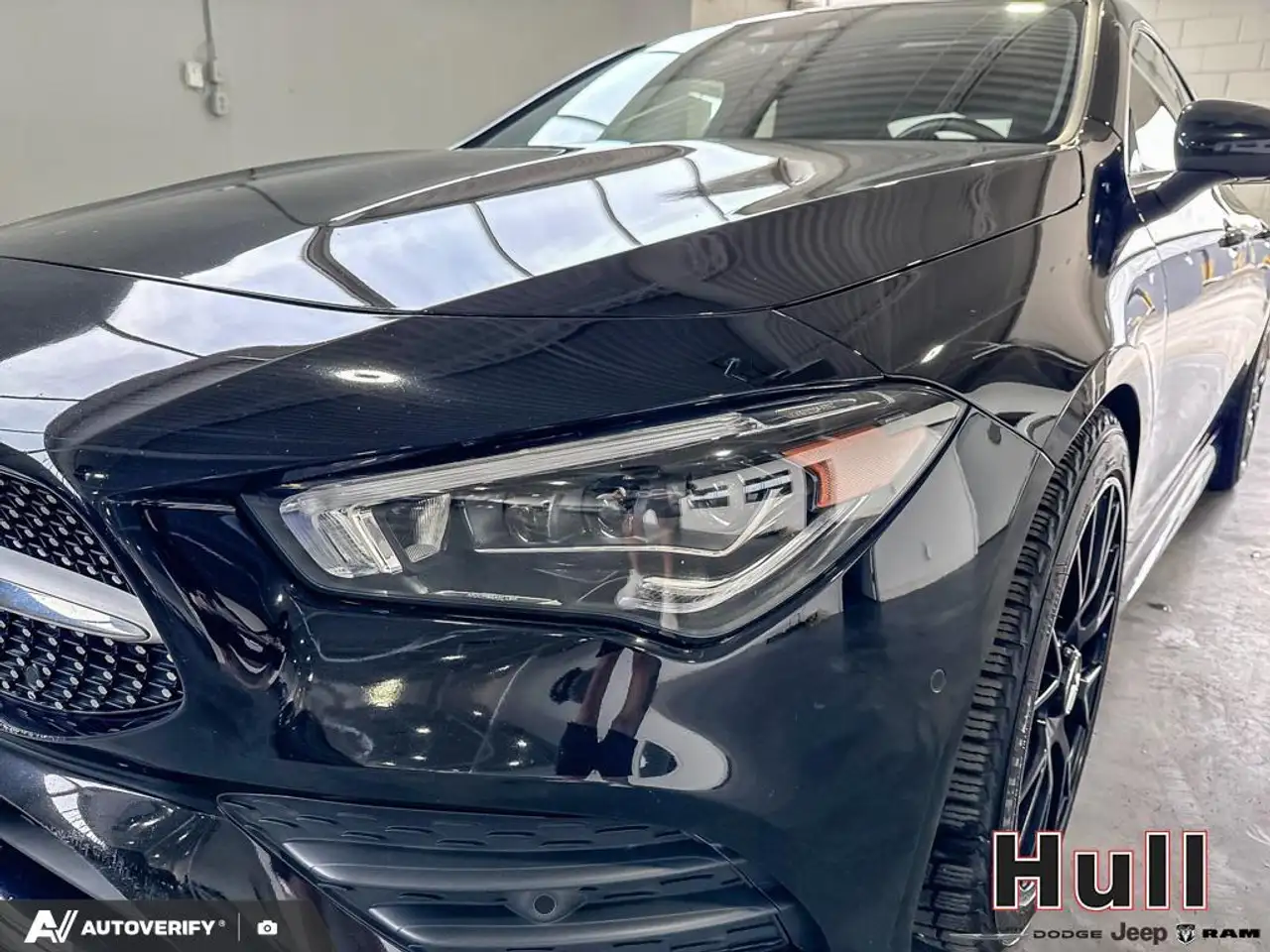 Mercedes-Benz CLA снимка Mercedes-Benz CLA