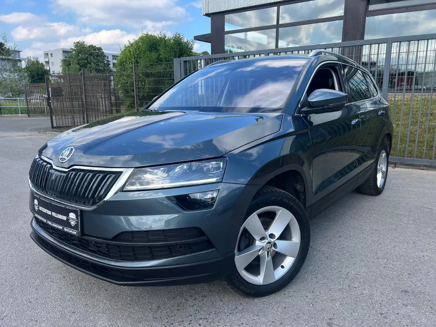 Skoda Karoq Style AUTOMATIK/LED/KAMERA!!! Grau - 1