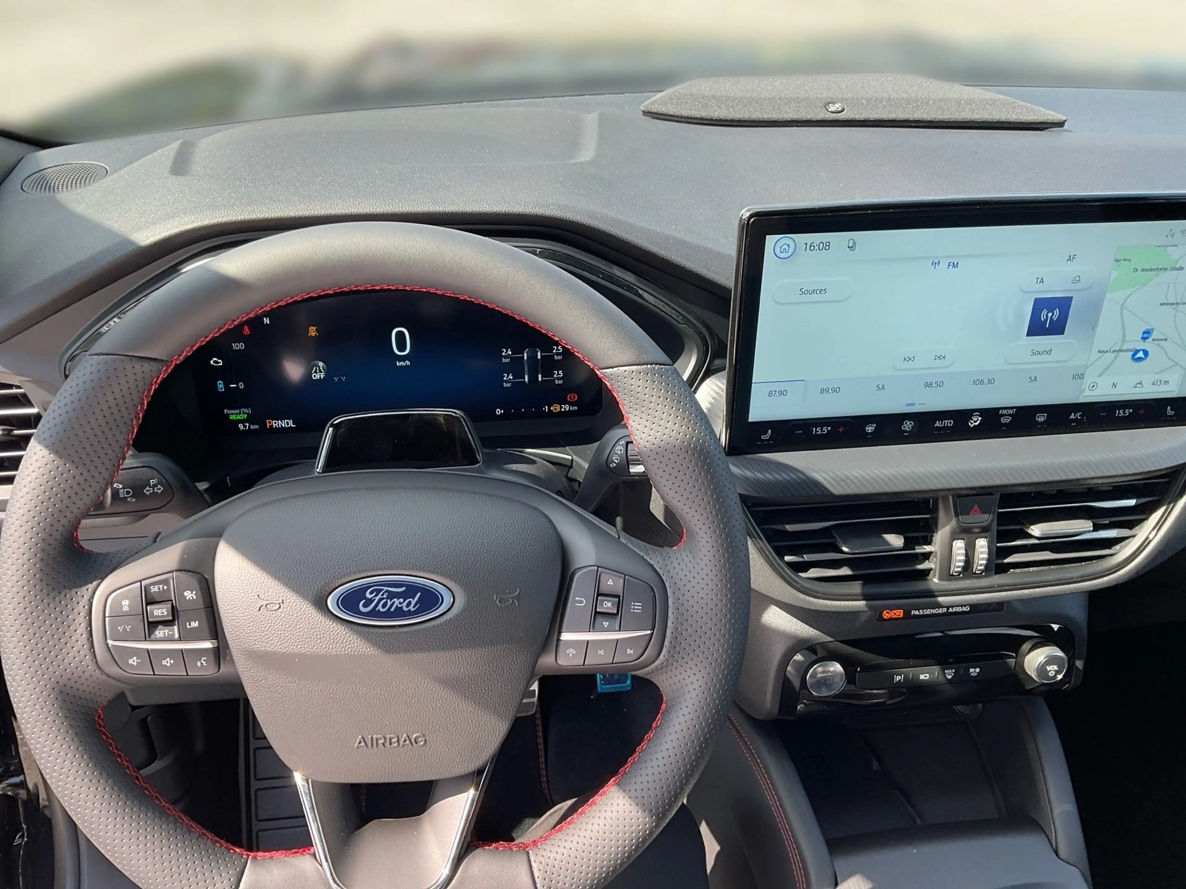 Ford Kuga AWD ST-Line X — photo 12