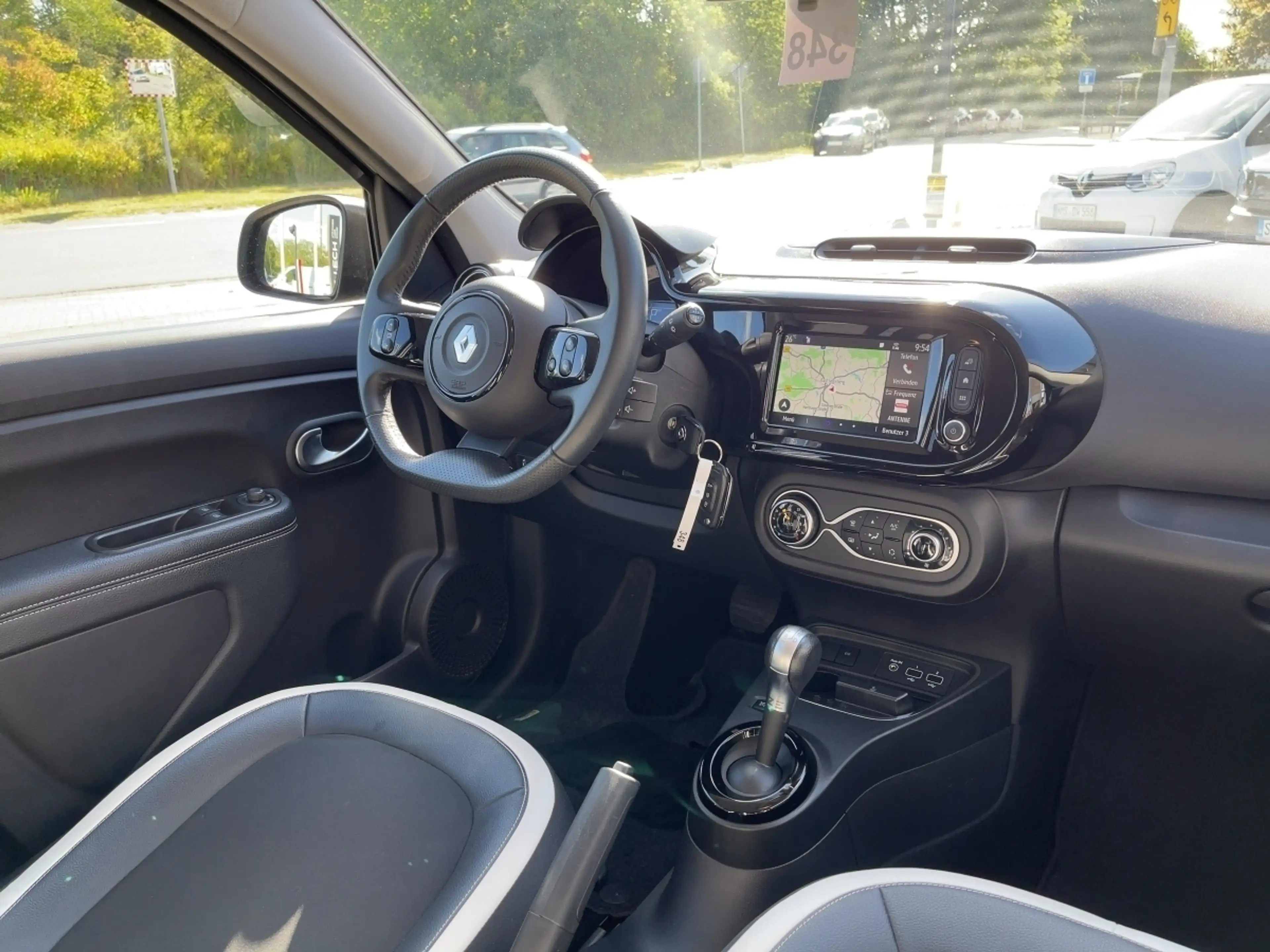 Renault Twingo Electric Urban Night — photo 8