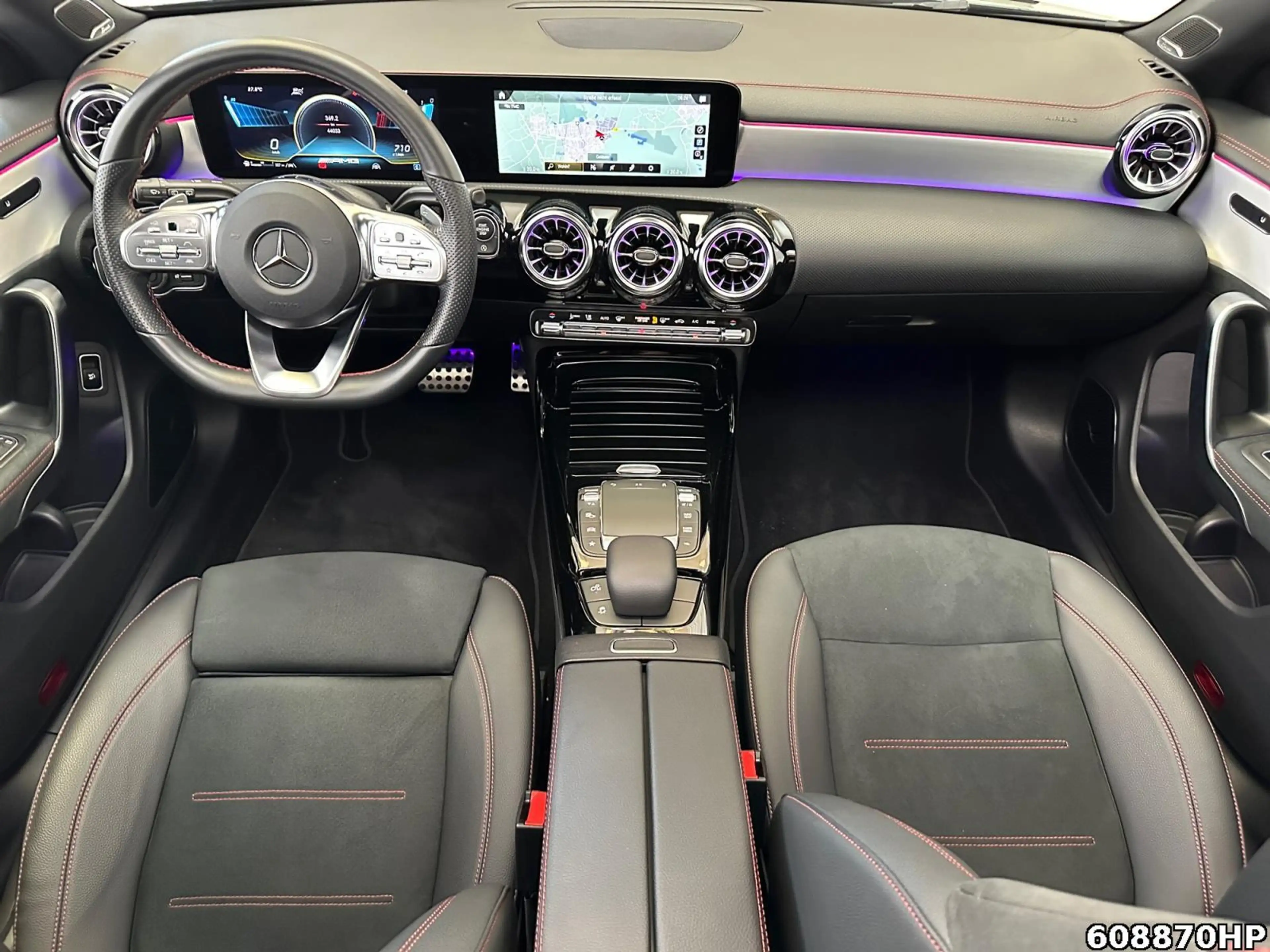 Mercedes-Benz CLA 35 AMG SB 4M Night MULTIBEAM DISTRONIC Pano — photo 8