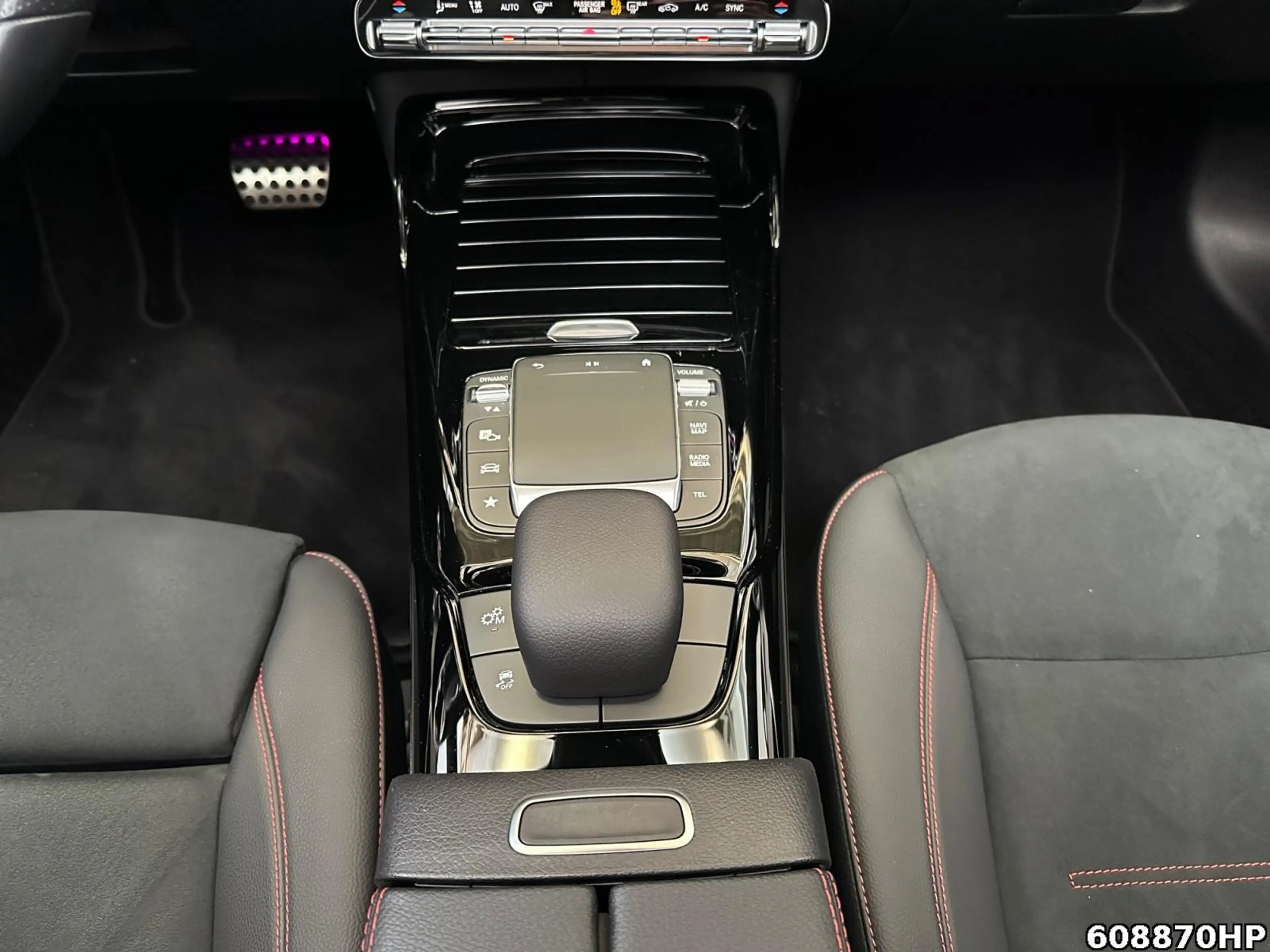 Mercedes-Benz CLA 35 AMG SB 4M Night MULTIBEAM DISTRONIC Pano — photo 11