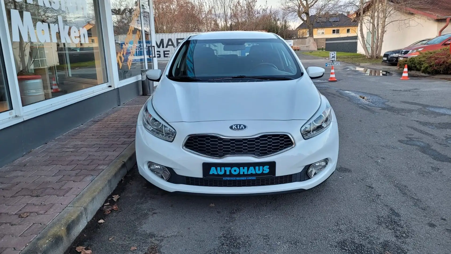 Kia Ceed / cee'd Ceed 1,6 GDI Dream Team *Navi*SHZ*RFK Alb - 2