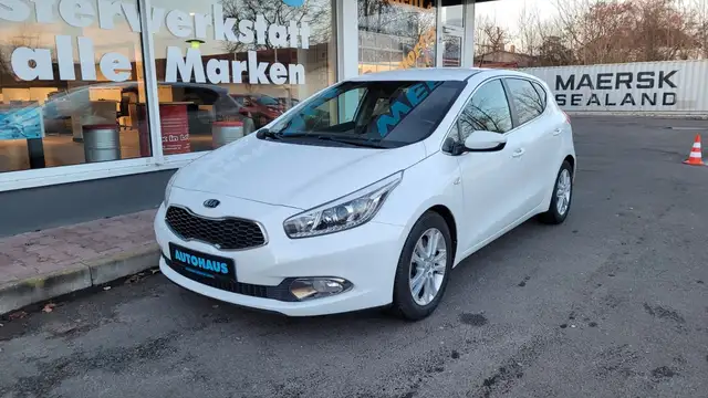 Kia Ceed / cee'd Ceed 1,6 GDI Dream Team *Navi*SHZ*RFK