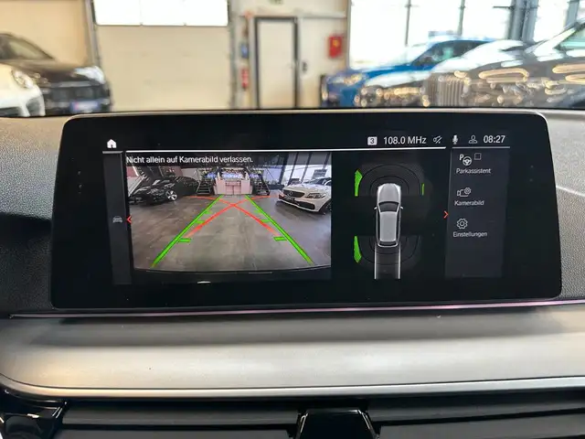 BMW 5 Series view 14