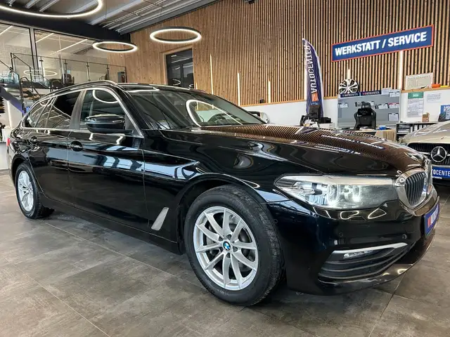 BMW 5 Series view 3