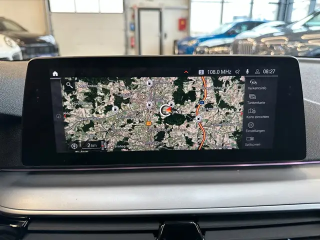 BMW 5 Series view 15