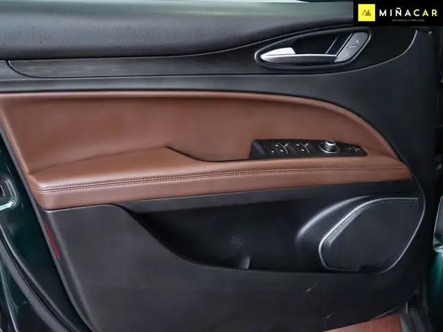 Alfa Romeo Stelvio view 24