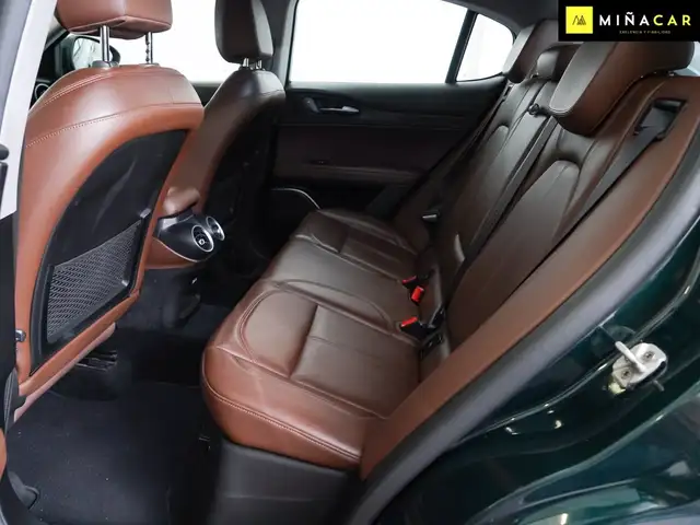 Alfa Romeo Stelvio view 7