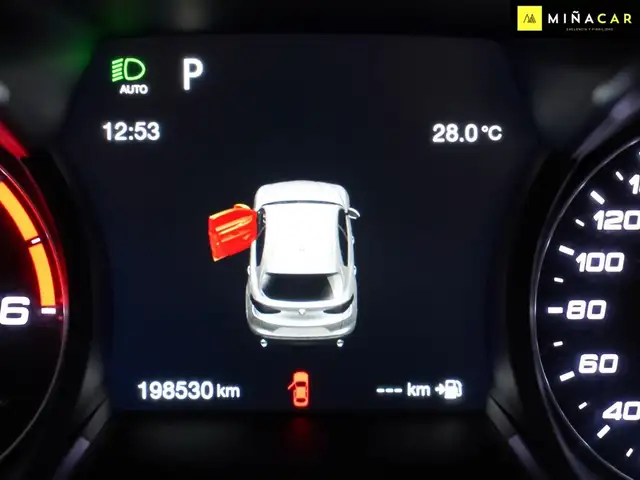 Alfa Romeo Stelvio view 8