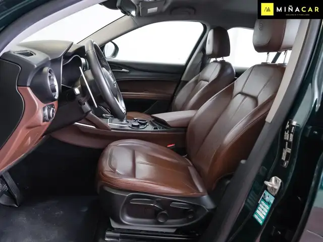 Alfa Romeo Stelvio view 6