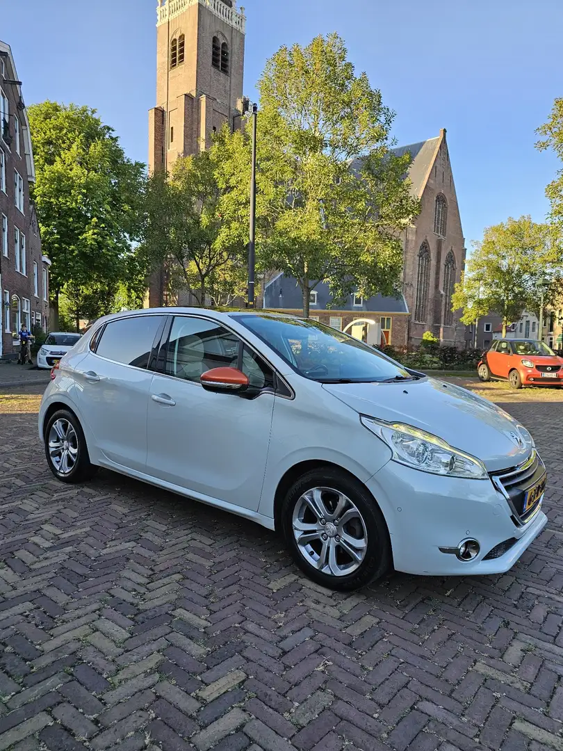 Peugeot 208 1.2 PT Roland Garros Wit - 2