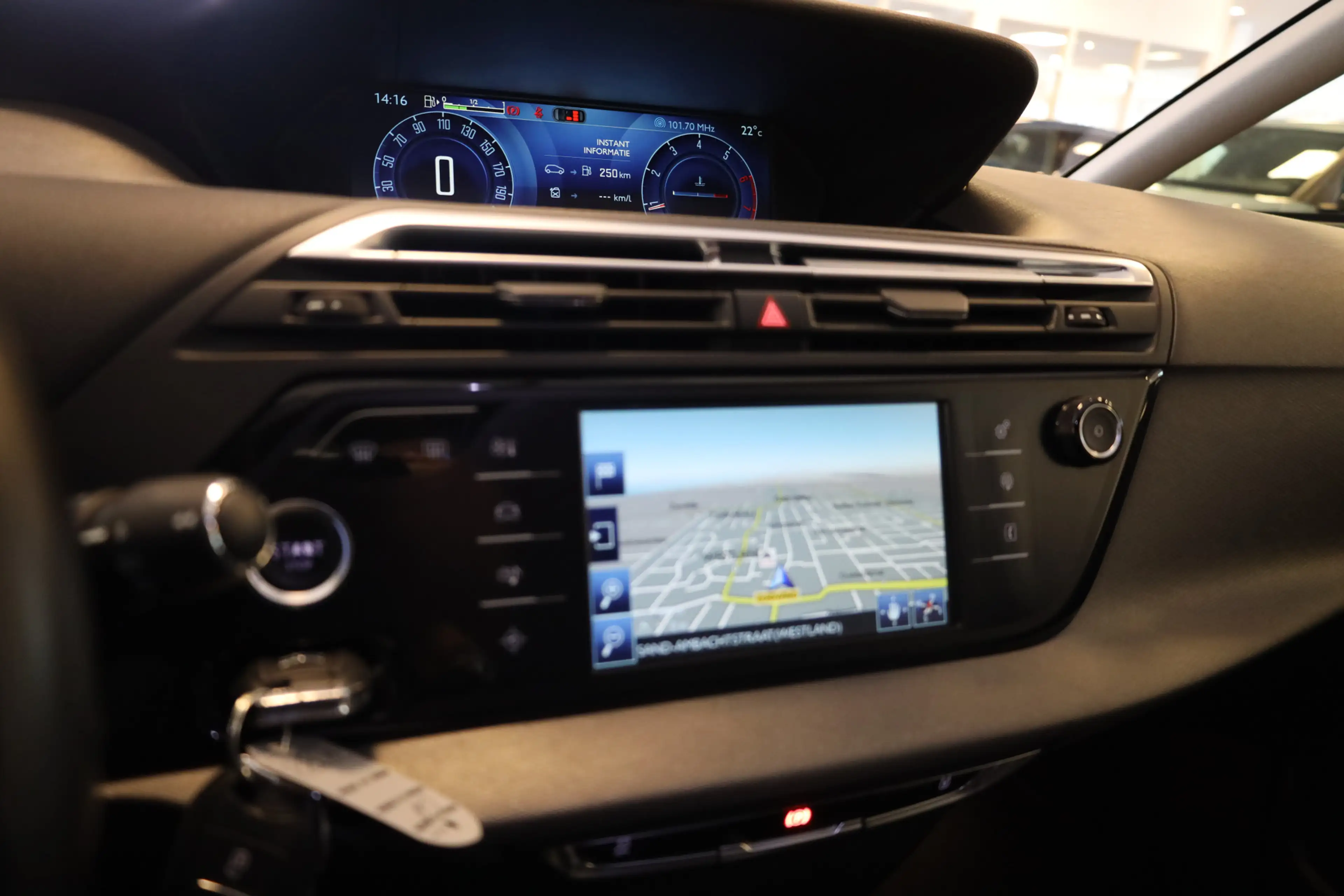 Citroen C4 Picasso PT 130 Intensive Trekhaak | Navi | Sensoren V+A+Ca — photo 19