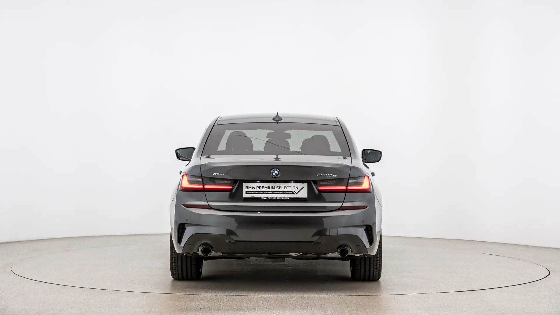 BMW 330 330e xDrive Grau - 2