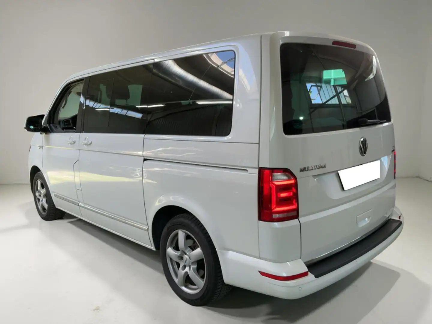 Volkswagen Multivan 2.0TDI BMT Highline 4M DSG 150kW Weiß - 2
