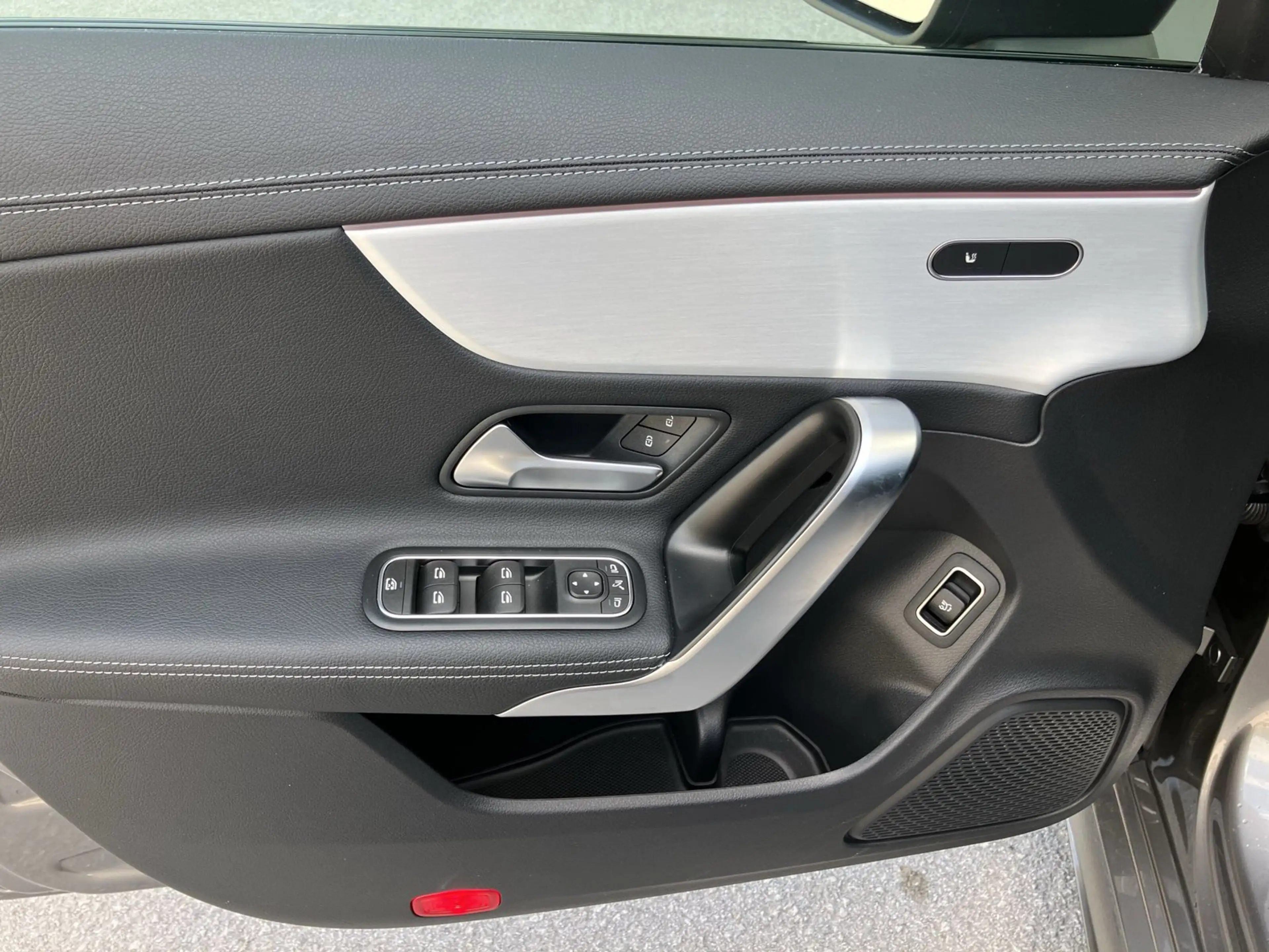 Mercedes-Benz CLA 180 d Shooting Brake SHZ EASY-PACK — photo 11