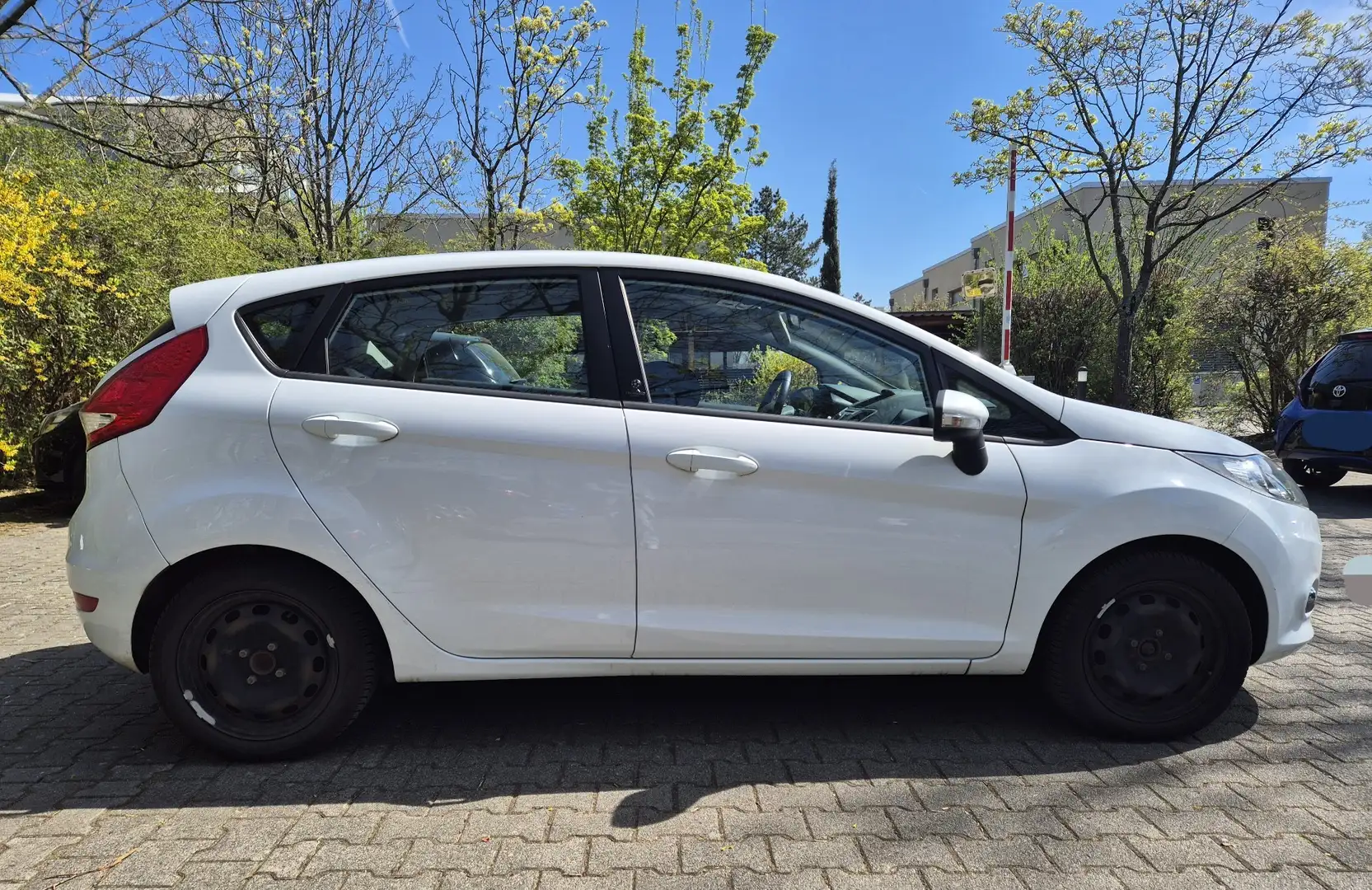 Ford Fiesta 1.25 Champions Edition Weiß - 1