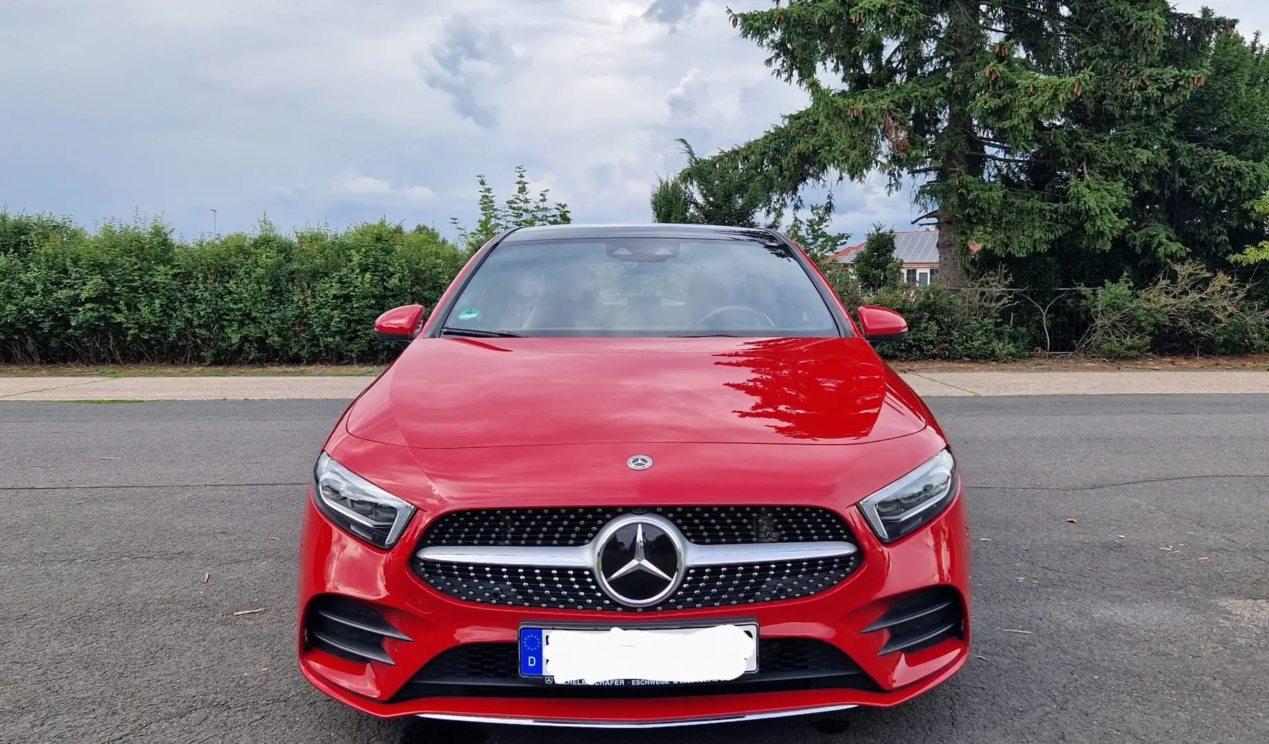 Mercedes-Benz A 250 A 250 7G-DCT AMG Line mit AHK, Pano, 360Gr, StHzg Rouge - 2