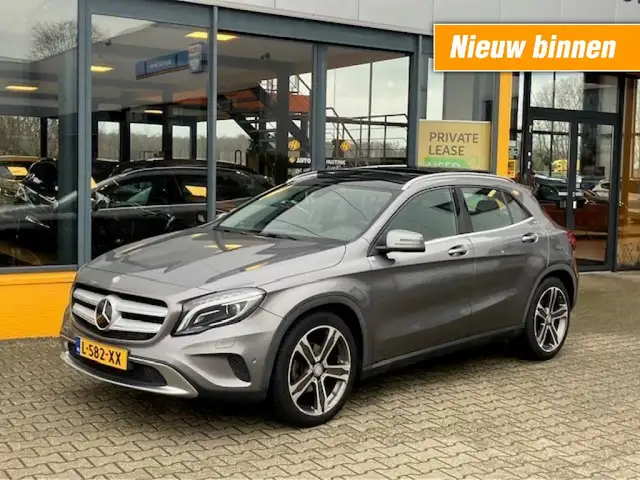 Mercedes-Benz GLA 180 180 Prestige - Navi - camera - Pan dak - stoelverw