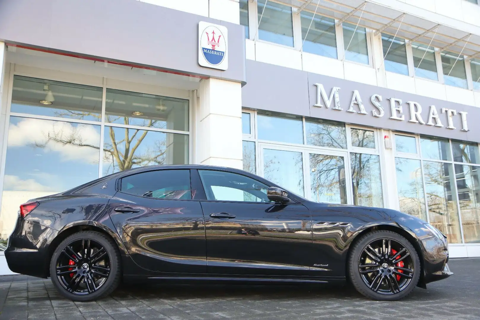 Maserati Ghibli Diesel GranSport MY21 Nerissimo Fekete - 2