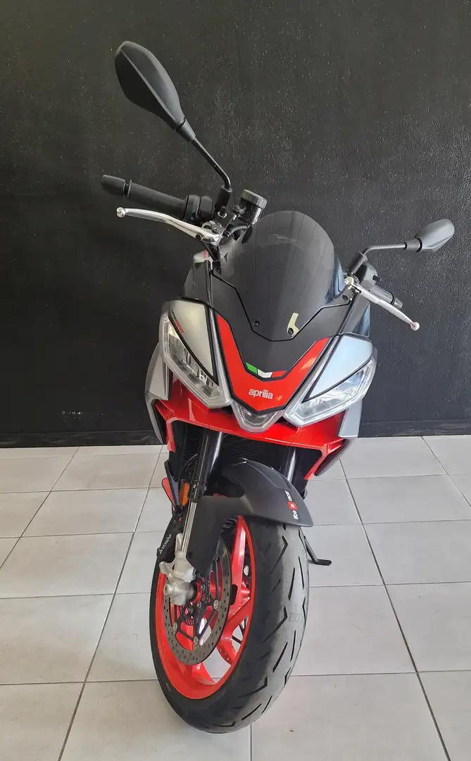 Aprilia Tuono Gris - 2