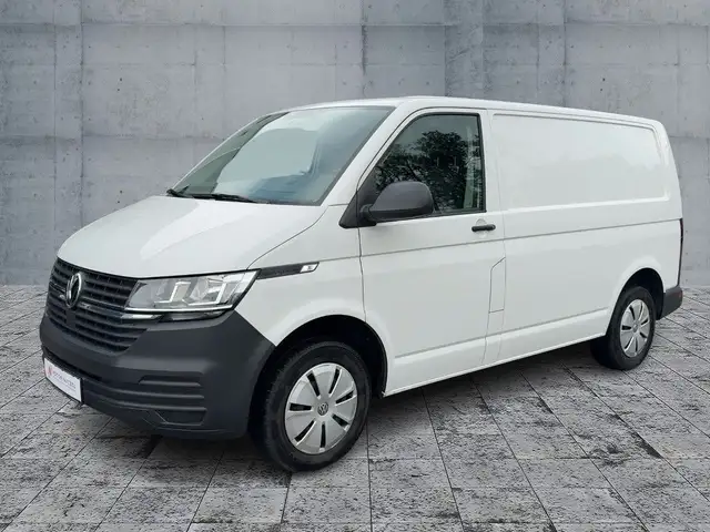 Volkswagen Transporter view 2