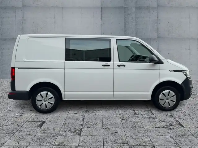 Volkswagen Transporter view 7
