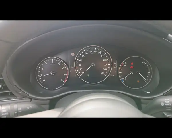 Mazda Mazda3 view 11