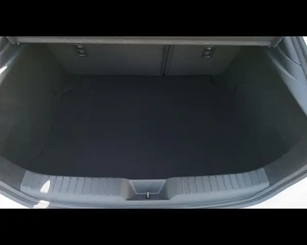 Mazda Mazda3 view 13