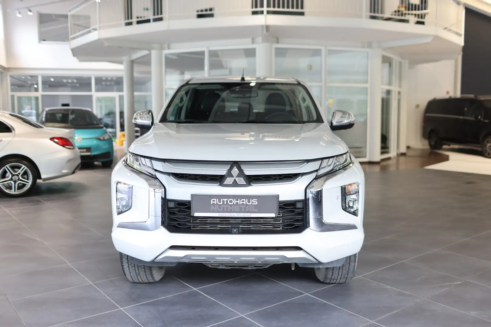 Mitsubishi L200 TOP 4WD DOPPELKABINE 1. BESITZ   LEDER Weiß - 2