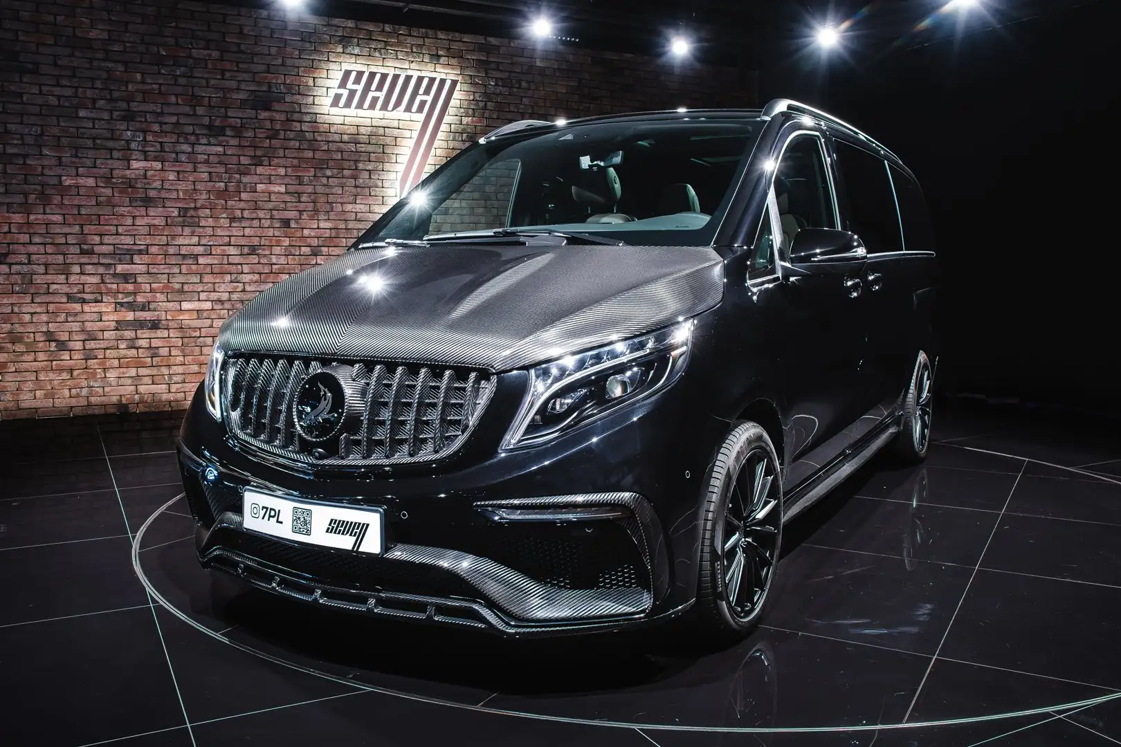 Mercedes-Benz V 300 Topcar Inferno V300 4M Long + 7seats + Panorama Černá - 1