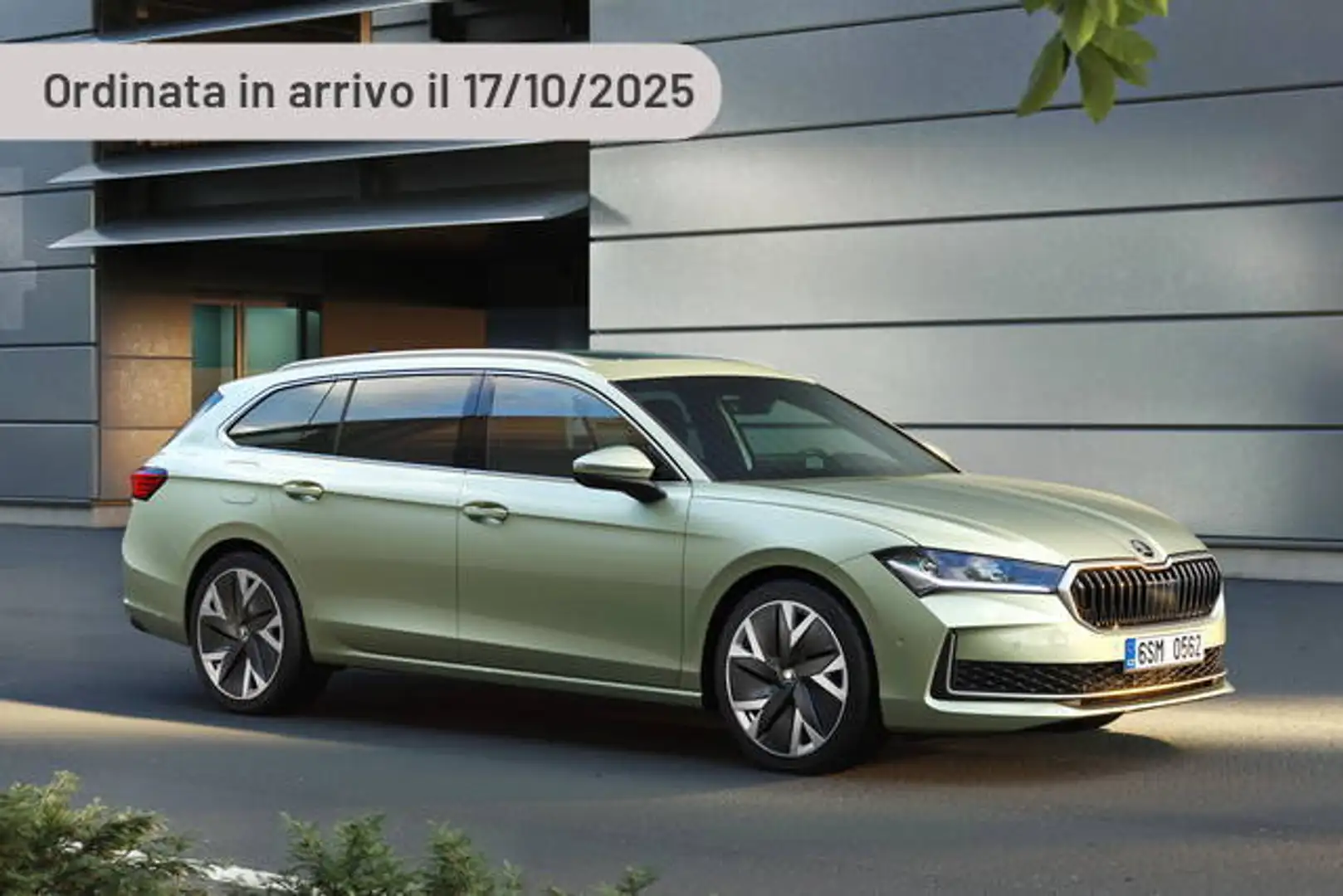 Skoda Superb 2.0 TDI DSG Wagon Sportline Argento - 2
