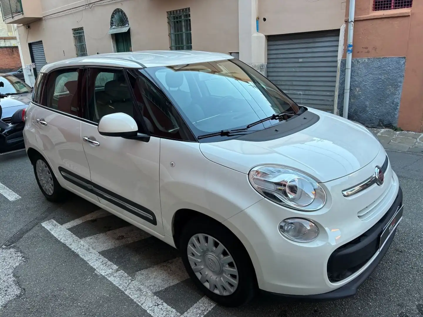 Fiat 500L 1.4 Lounge 95cv UNICO PROP. Bianco - 2