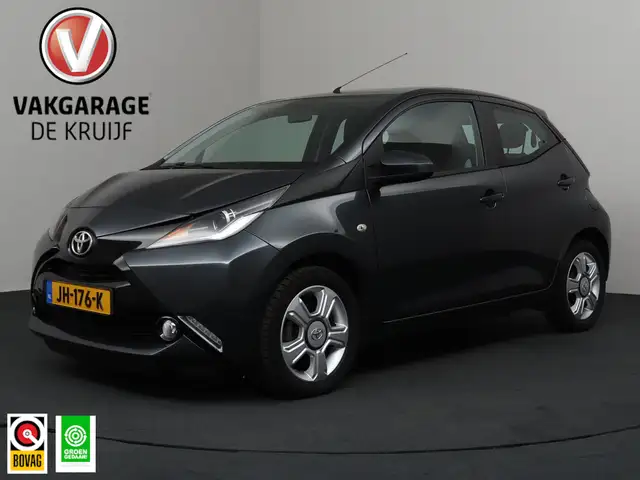 Toyota Aygo 1.0 VVT-i x-play | Camera | Automaat! | Airco!