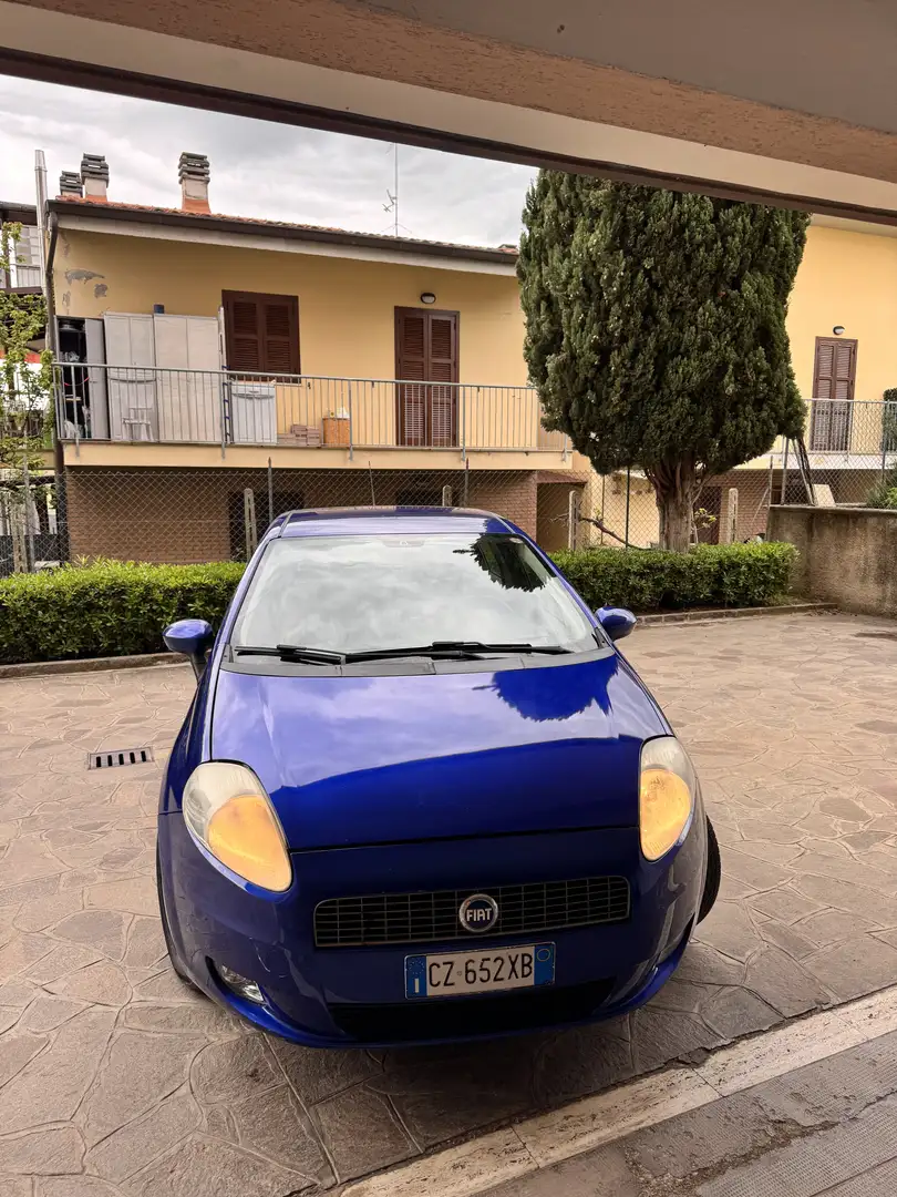 Fiat Punto 5p 1.4 16v Dynamic - 2