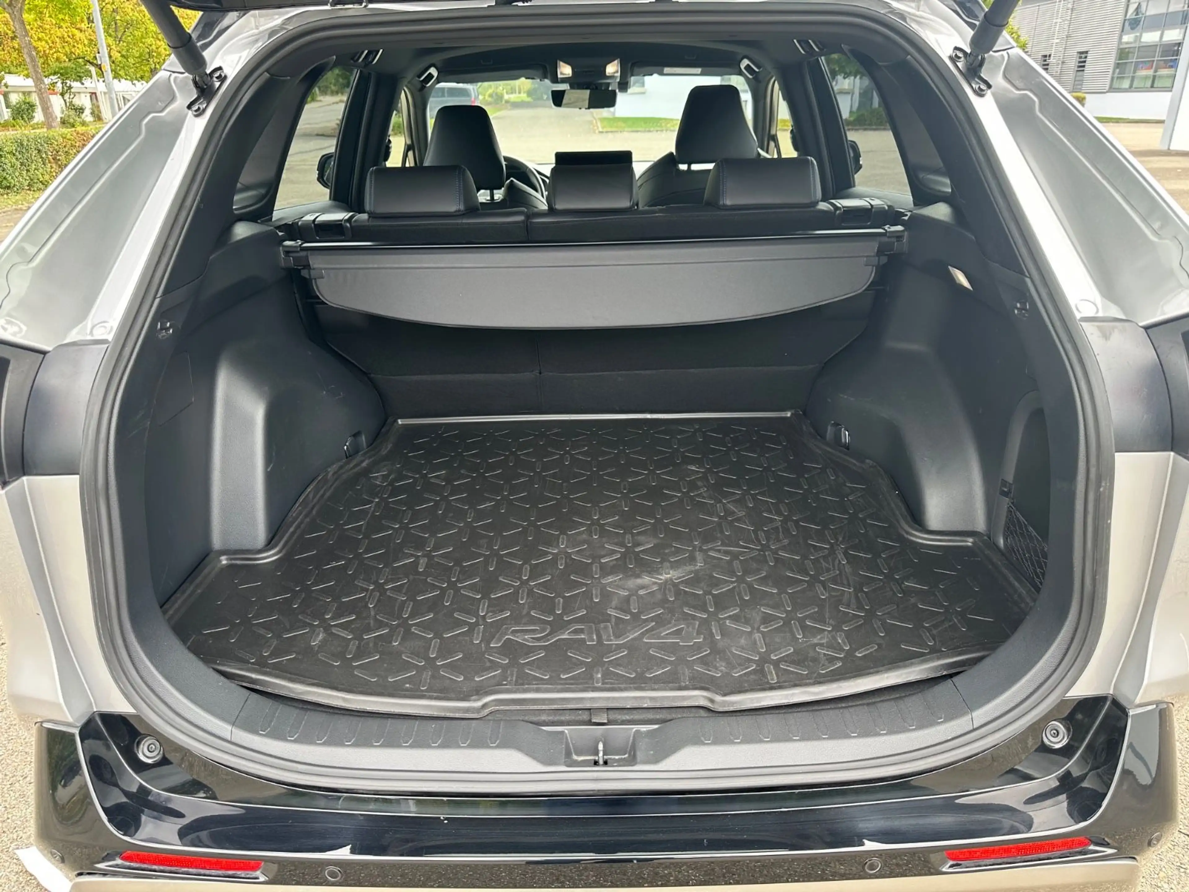Toyota RAV4 Hybrid 4x2*Teamplayer*18"*360°*Spur*Abst.Te — photo 11