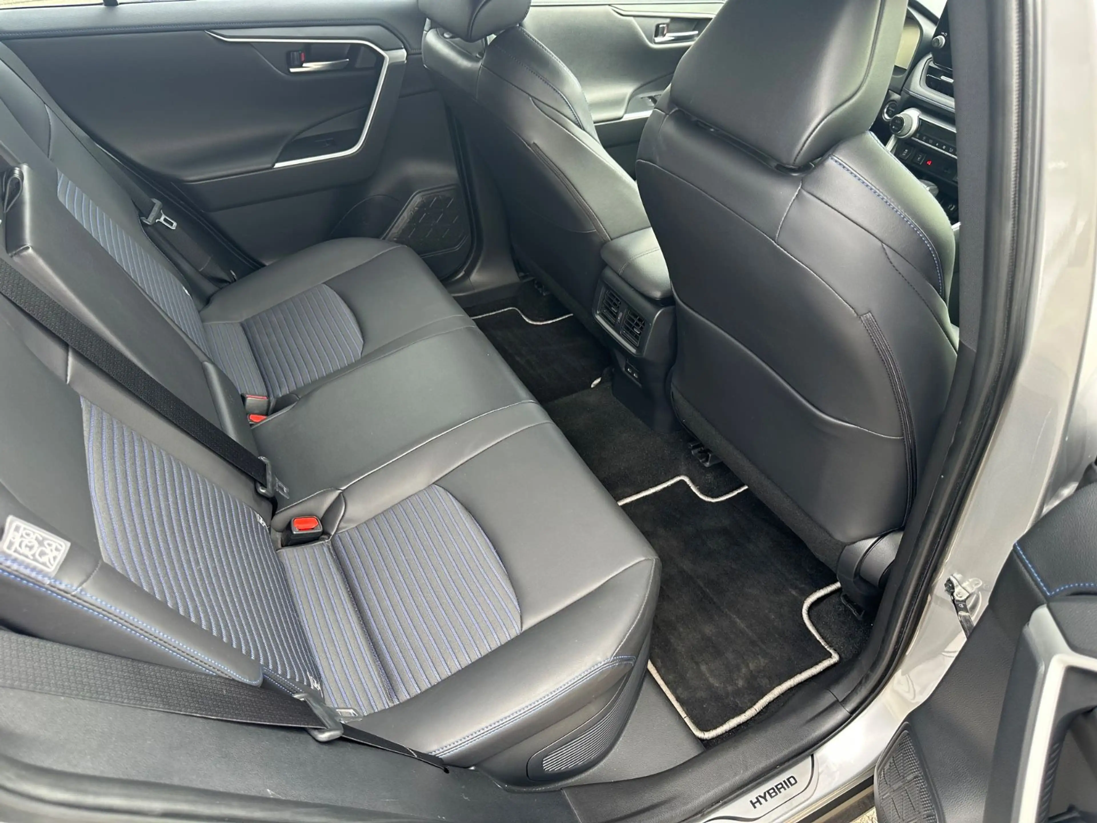 Toyota RAV4 Hybrid 4x2*Teamplayer*18"*360°*Spur*Abst.Te — photo 13