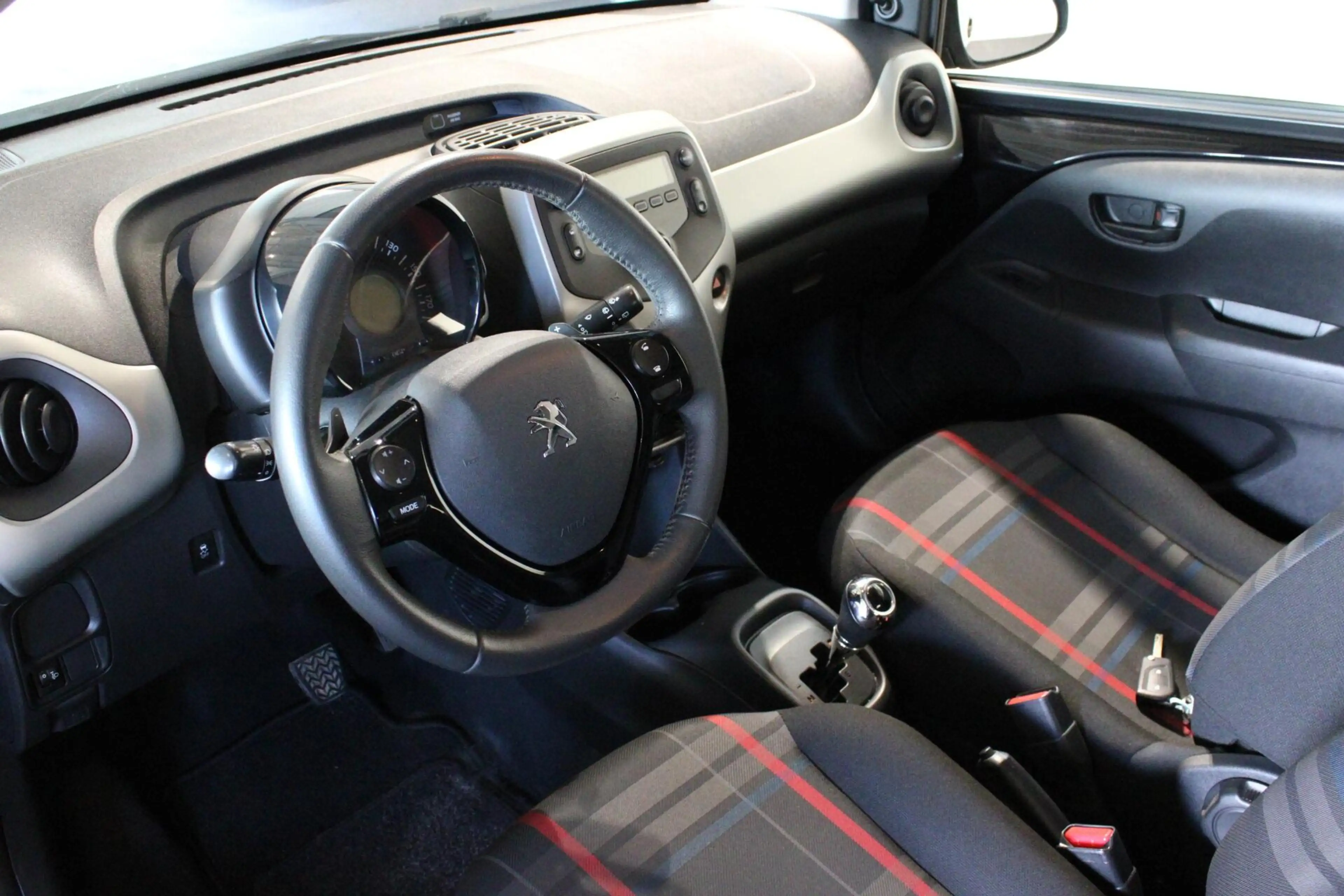 Peugeot 108 1.0 VTi Active | Automaat | NAP | Airco — photo 9
