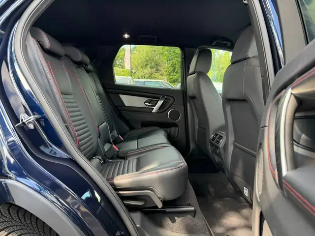 Land Rover Discovery Sport view 7