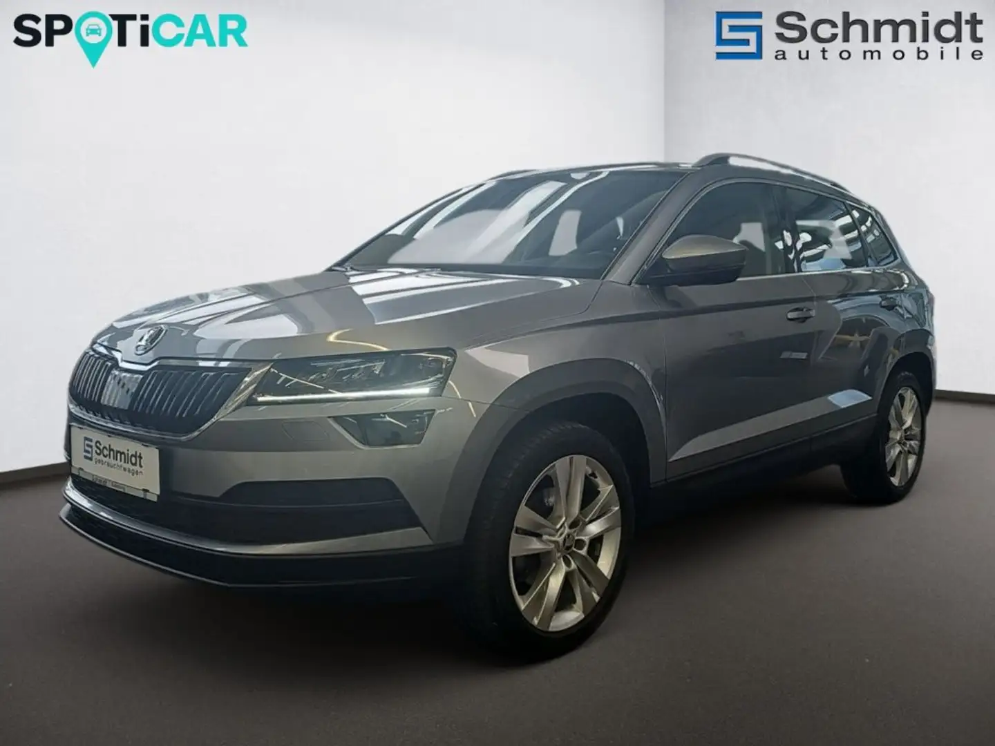 Skoda Karoq 1.5 TSI ACT Style mit AHK Grau - 2